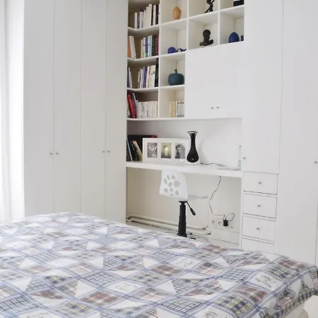 Beautiful In With 1 Bedrooms And Wifi Lägenhet