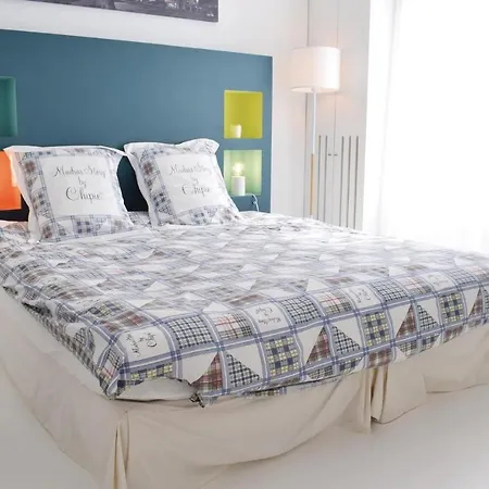 Beautiful In With 1 Bedrooms And Wifi Lägenhet