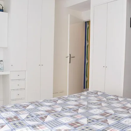 Beautiful In With 1 Bedrooms And Wifi Lägenhet Rouen